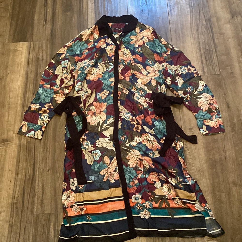Zara flowered shirt dress with ribbon side ties, kimono style.
